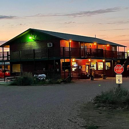 Badlands Hotel & Campground Interior Экстерьер фото