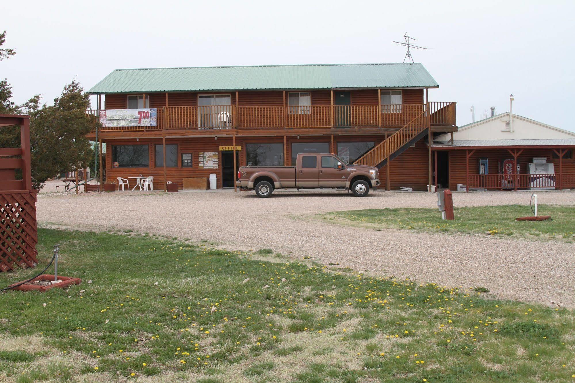 Badlands Hotel & Campground Interior Экстерьер фото